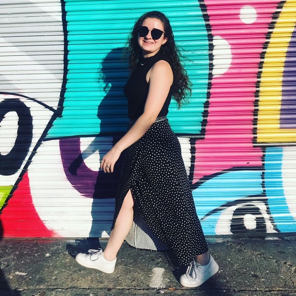 Meet Your Posher! - Picture 1 of 1